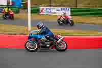 Vintage-motorcycle-club;eventdigitalimages;mallory-park;mallory-park-trackday-photographs;no-limits-trackdays;peter-wileman-photography;trackday-digital-images;trackday-photos;vmcc-festival-1000-bikes-photographs